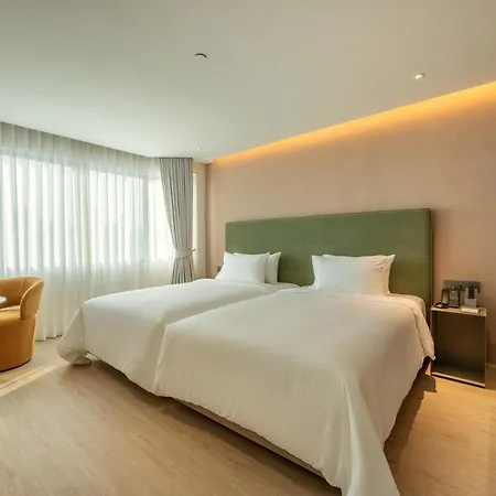Roys Hotel Bangkok