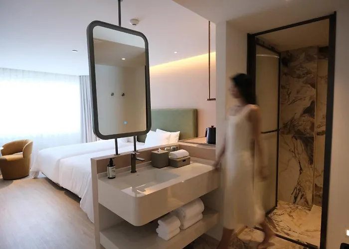 Roys Hotel Bangkok